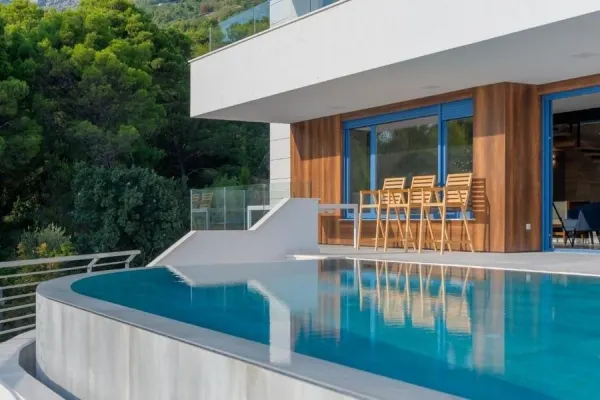 Moderne Villa mit beheiztem Pool, Wellnessbereich und Meerblick, Bild 2