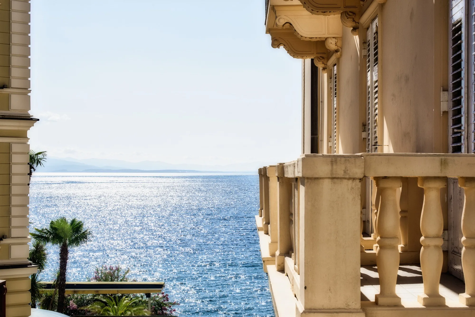 Balkon mit Meerblick